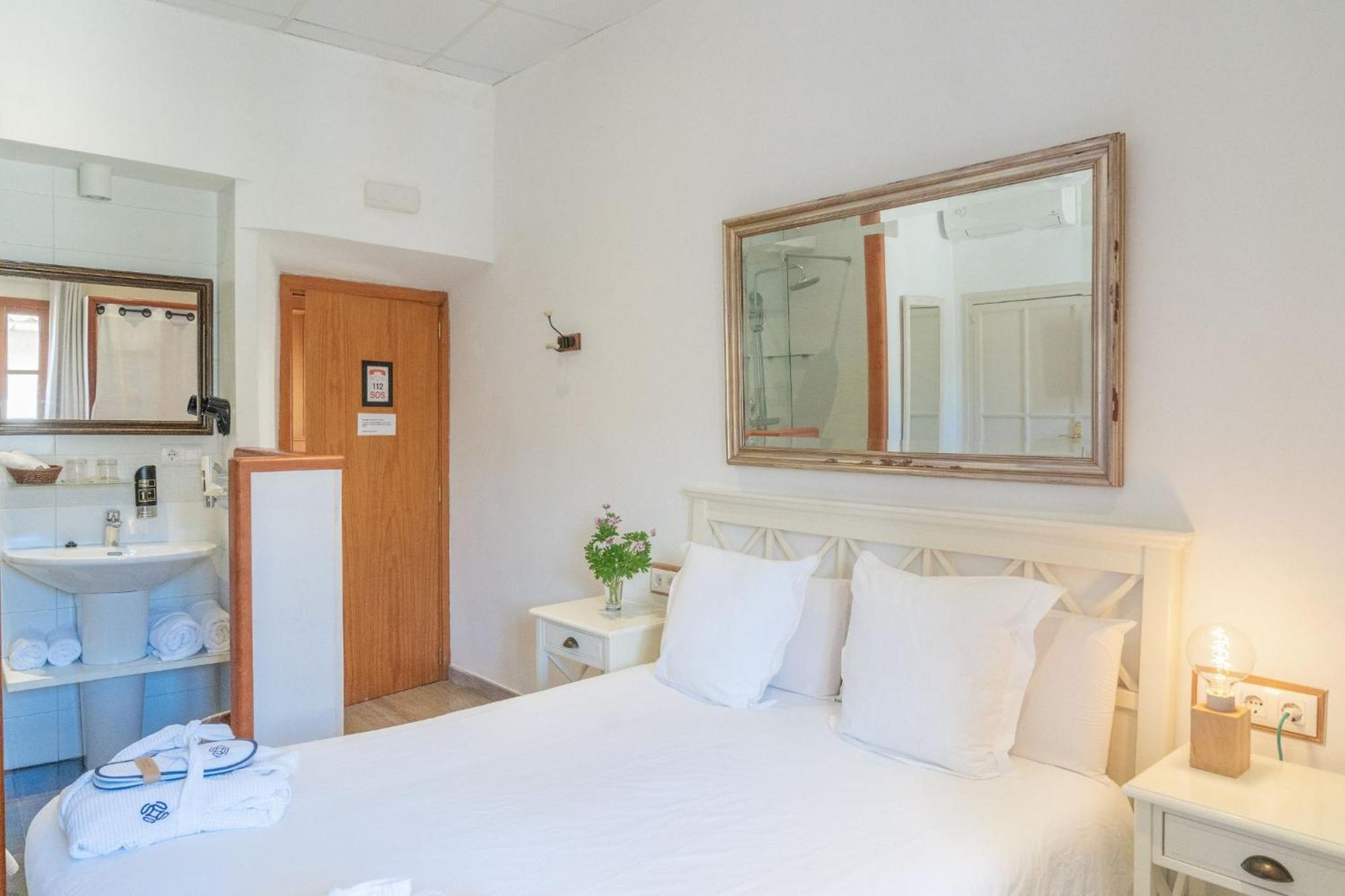 Hotel Can Abril Soller Bagian luar foto